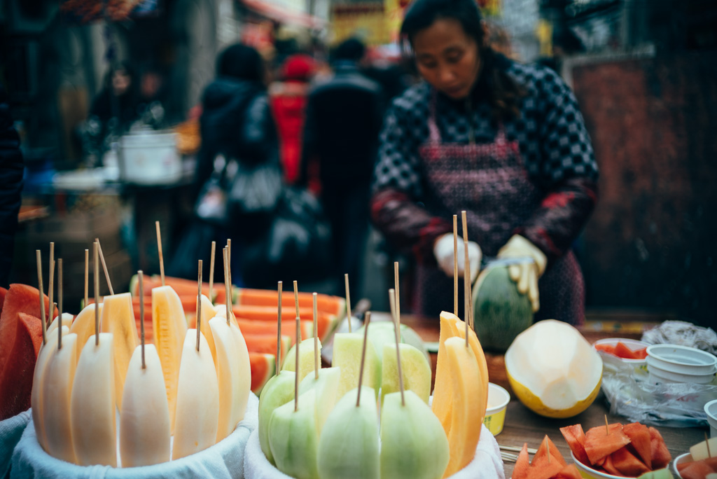 Fruit Vendor by Gino Zhang, on Flickr